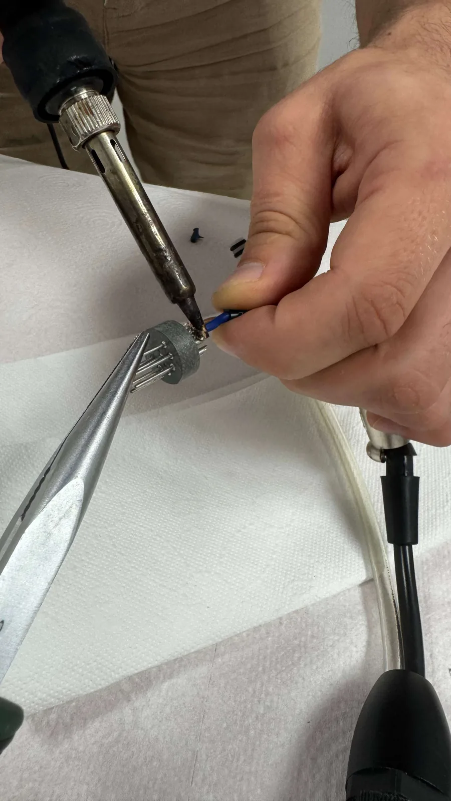 Repairing the RF connector in a Multipolar RF device